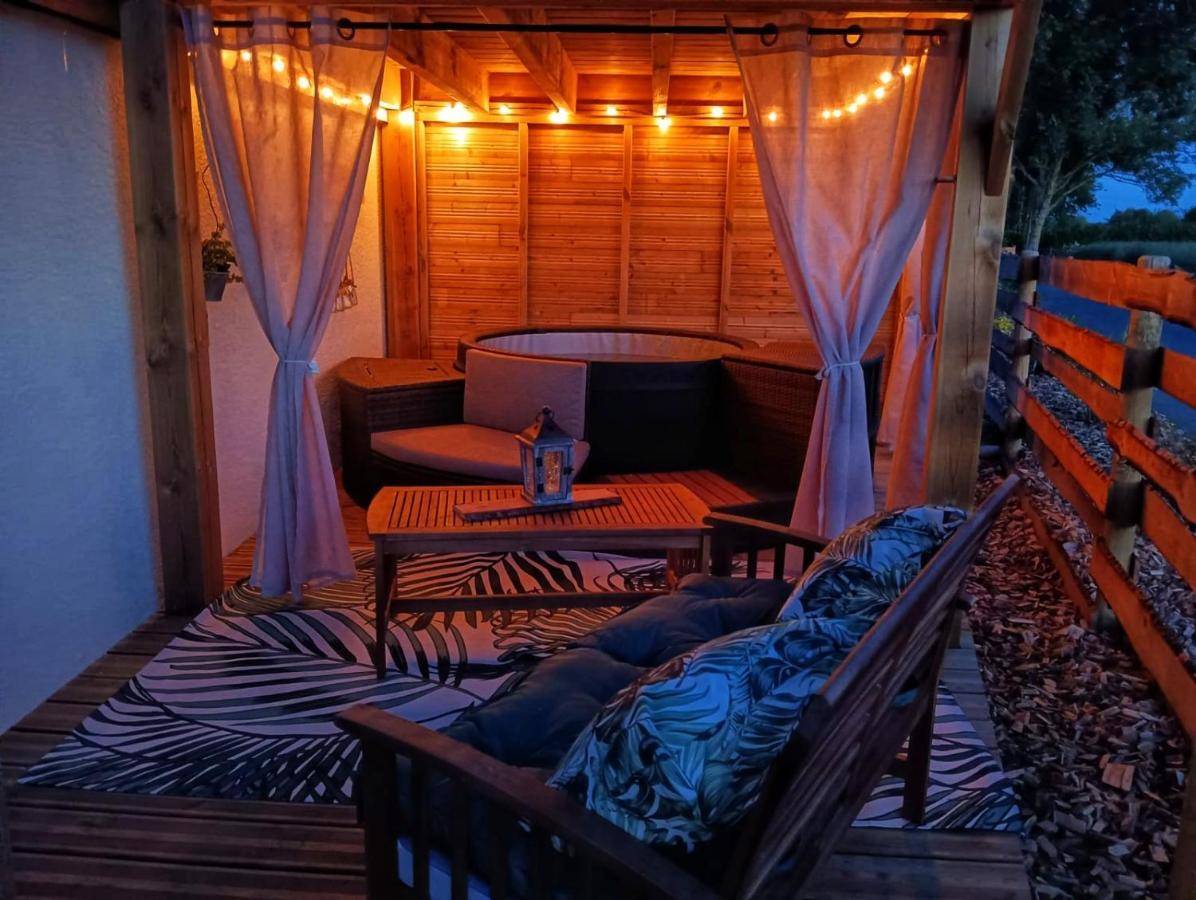 De Charme Avec Terrasse Et Jardin Privé Hébergement de vacances *